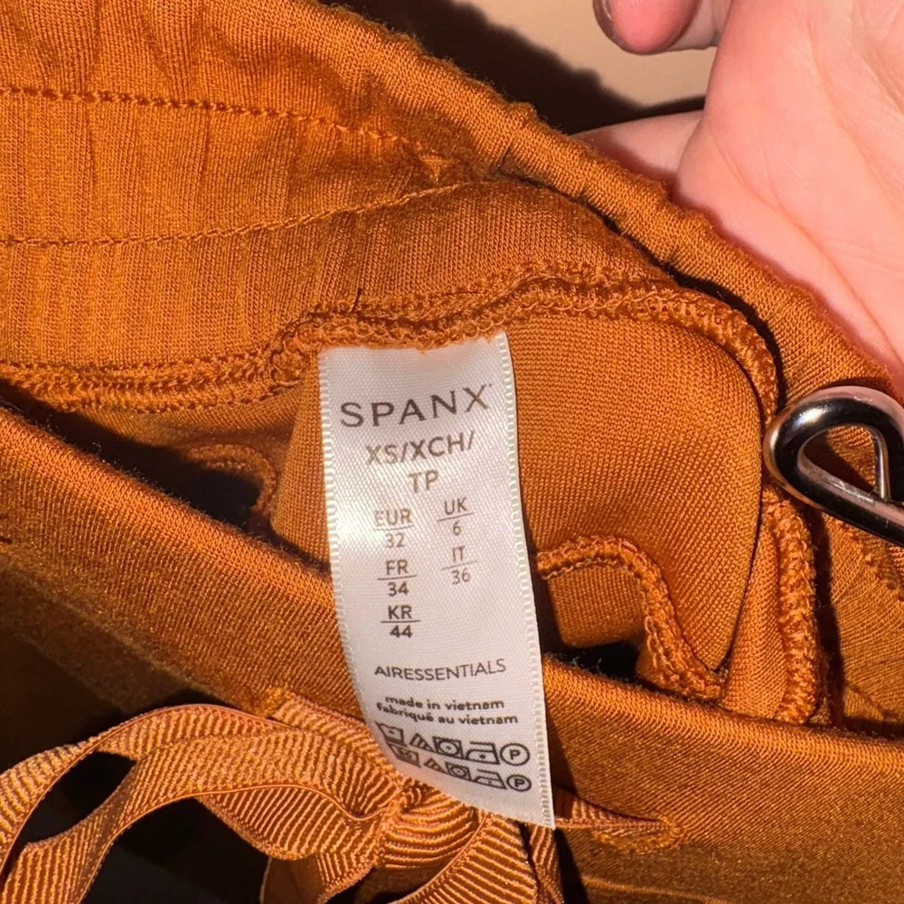 Spanx AirEssentials Wide Leg Pants in Butterscotch - Picture 5 of 6